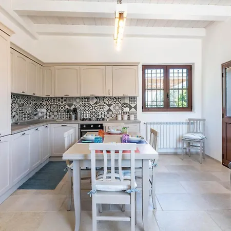 Trullo Giuseppe By Rentbeat